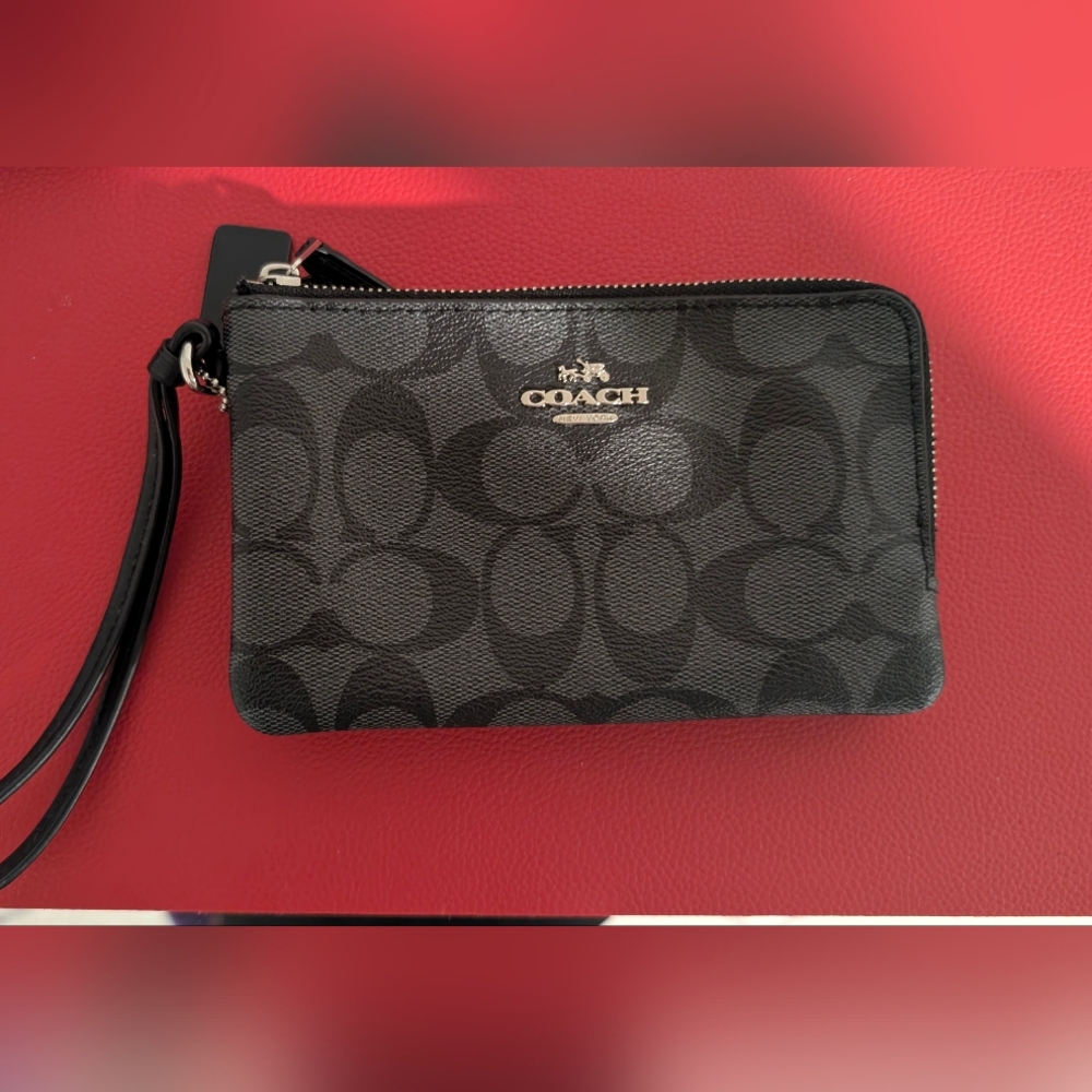 Coach Wristlet in Signature Canvas
